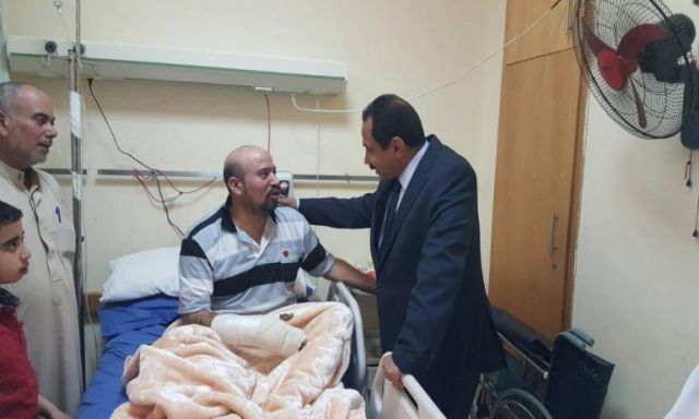 شاهد بالصور.. كواليس زيارة مدير أمن الاسكندرية  للمصابين من رجال الشرطة  بالمستشفى