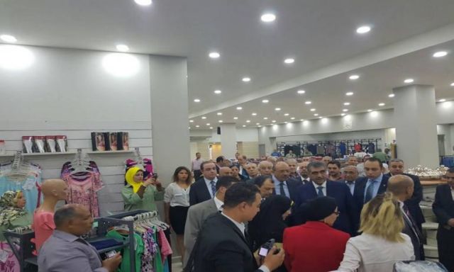 وزير قطاع الأعمال العام يشهد افتتاح فرع "عمر أفندي" بمصر الجديدة بعد التطوير