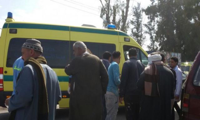 الصحة.. نقل 15 مصابا بالحادث الإرهابى بالمنيا إلى معهد ناصر