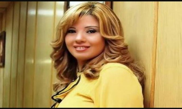 بالفيديو.. رانيا فريد شوقي تسقط في مطب مروة صبري في ”اخوات ولا”