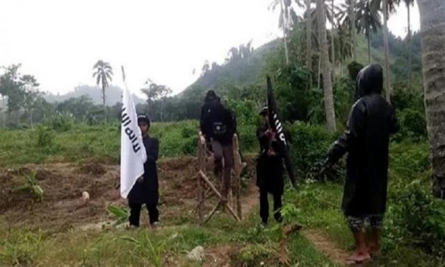 وزارة الدفاع الإندونيسية: 40 اندونيسي انضموا لداعش ويقاتلون ضد الحكومة الفلبينية