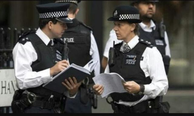 الشرطة البريطانية تغلق ساحة الطرف الأغر في لندن