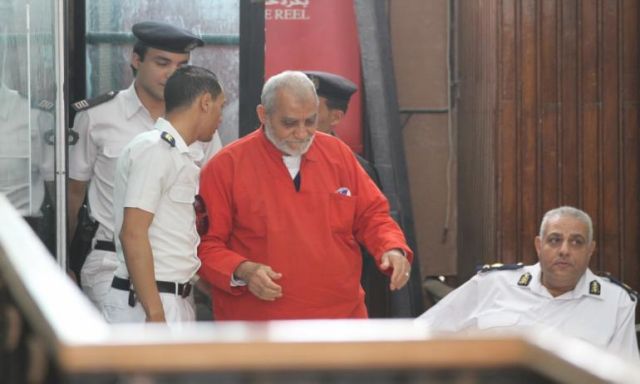 جنايات القاهرة تستأنف اليوم محاكمة بديع و738 آخرين في قضية ”اعتصام رابعة”