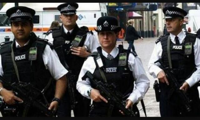 النيابة البريطانية توجه تهمة ”القتل المرتبط بالإرهاب ومحاولة القتل” إلى منفذ هجوم مسجد لندن