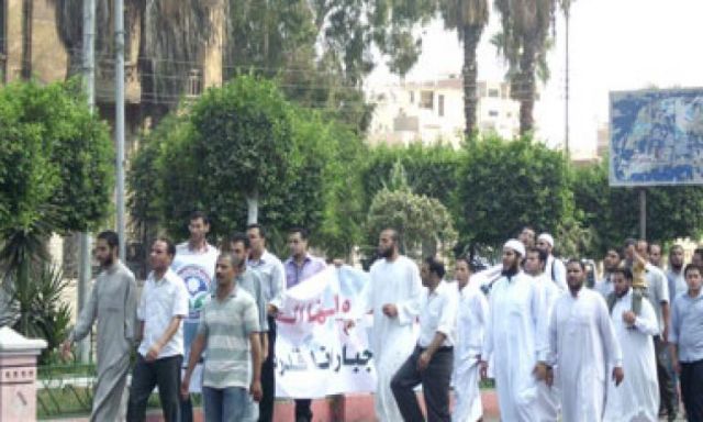 مسيرة شباب جماعة الإخوان تتجه إلى مقر السفارة السورية القديم للتنديد بجرائم بشار الأسد