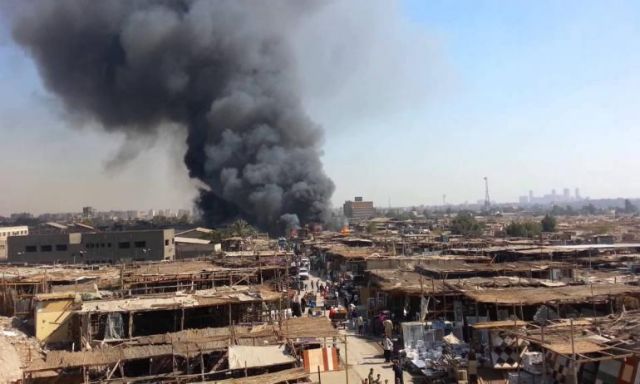 الحماية المدنية تسيطر على حريق سوق إدفو بأسوان