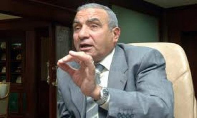 رئيس جهاز الإحصاء يؤكد ”الزيادة السكانية نقمة علي مصر”