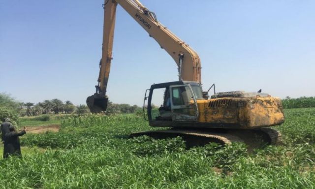 بالصور .. مدير أمن المنيا  يقود حملة لإزالة التعديات على الرقعة الزراعية  وأملاك الدولة
