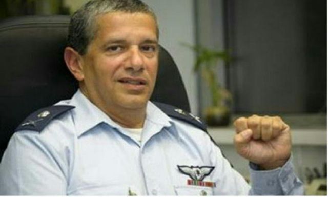 قائد سلاح الجو الإسرائيلي السابق يعترف بشن 100 هجوم على حزب الله خلال خمس سنوات