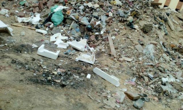 رئيس حي شرق شبرا الخيمة عن انتشار القمامة :” سلوك المواطنين السبب .. وعددنا كبير”