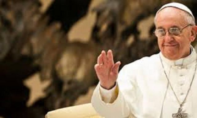 بابا الفاتيكان يطالب بوضع حد لاضطهاد المسلمين في بورما
