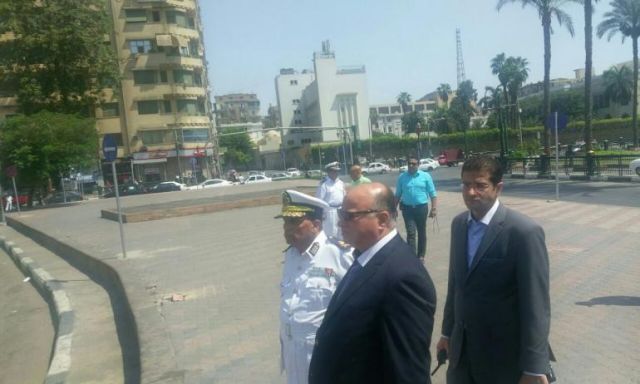 شاهد بالصور .. مدير أمن القاهرة يتفقد عدد من المحاور والميادين عقب صلاة الجمعة