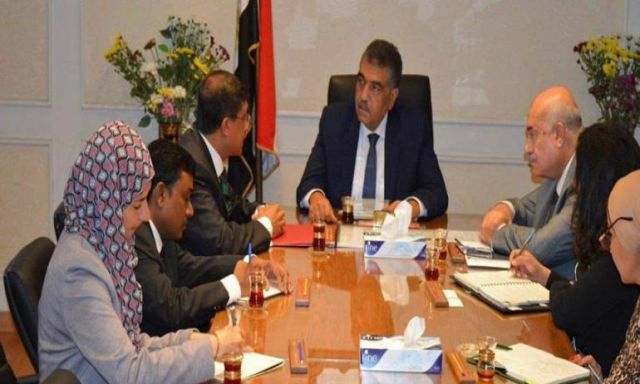 ”وزير قطاع الأعمال” والسفير الهندي يبحثان سبل التعاون بين البلدين في الغزل والنسيج