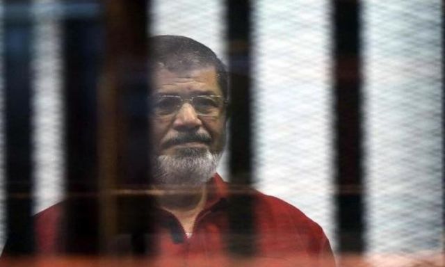 ”جنايات القاهرة” تبدأ إعادة محاكمة الرئيس المعزول فى قضية التخابر مع حماس