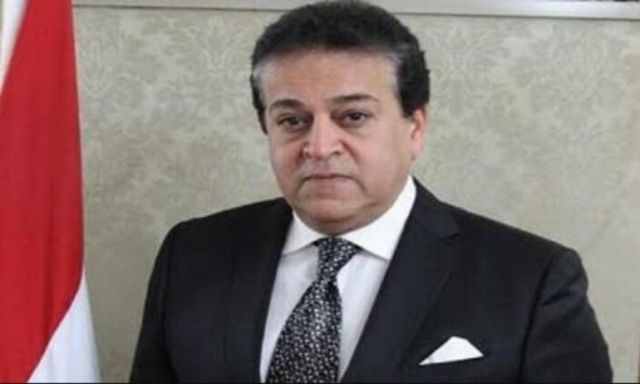 وزير التعليم العالي يعلن عن فتح باب التقدم لمبادرة النهوض بصناعة السيارات في مصر