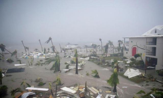 عاجل وخطير .. كوارث مرعبة بسبب إعصار ”أسياس” بالولايات المتحدة