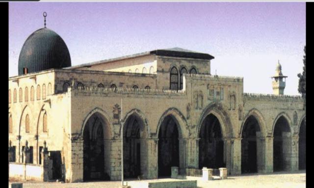 خطيب المسجد الأقصى: الاعتداء على القدس كالهجوم على مكة والمدينة