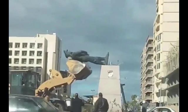 محافظة بورسعيد تعتذر عن واقعة كسر عنق تمثال عبد المنعم رياض