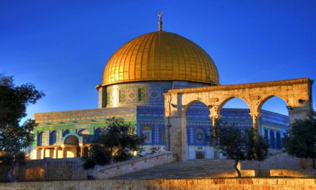 ياسر بركات يكتب: وتبقى القدس فى قلب مصر وشعبها.. واللعنة على كل خائن.. باعوها