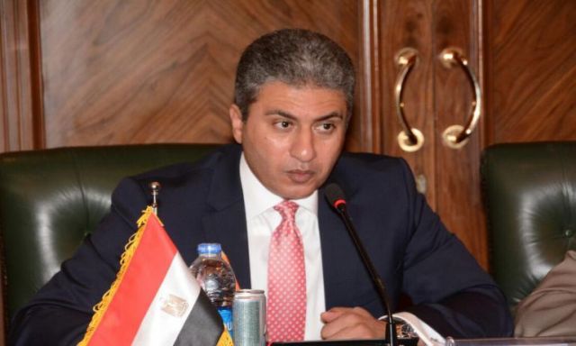 وزير الطيران يوقع اليوم اتفاقية استئناف رحلات الطيران بين مصر وروسيا