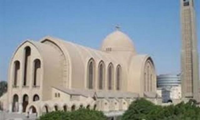 الكاتدرائية المرقسية بالإسكندرية تعقد اجتماعا لترميم الأيقونات الأثرية بها