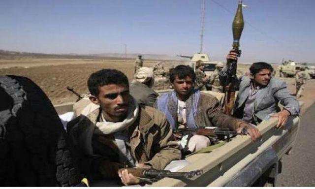 الحوثيون يقيلون موظف موالي لصالح بعد إدانته لسرقتهم أموال الزكاة