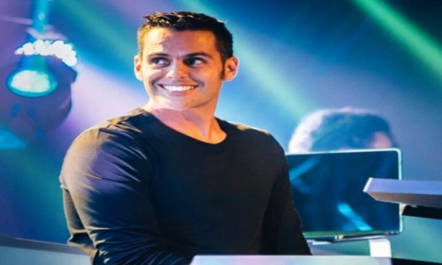هشام خرما صاحب الموسيقى الساحرة على مسرح ساقية الصاوى ويحتفل بقدوم 2018