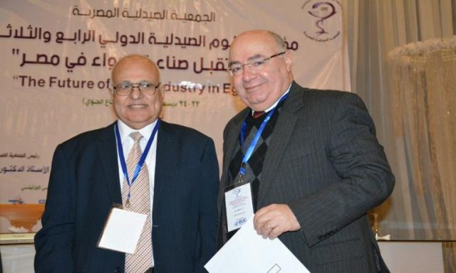 مؤتمر الجمعية الصيدليه المصرية يؤكد : مشاكل صناعة الدواء في مصر مستمرة وحلولها مدرجه بالادراج