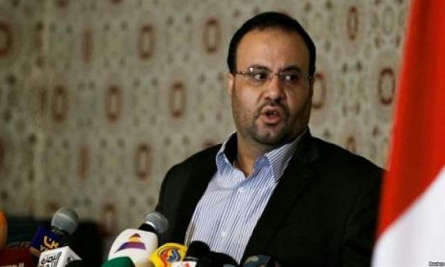الحوثيون يفرضون قيودا على القادات لمنعهم من الفرار