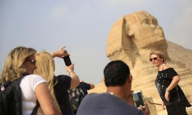 بعد توقف 6 سنوات.. روسيا تعلن استئناف رحلات الطيران السياحى إلى مصر