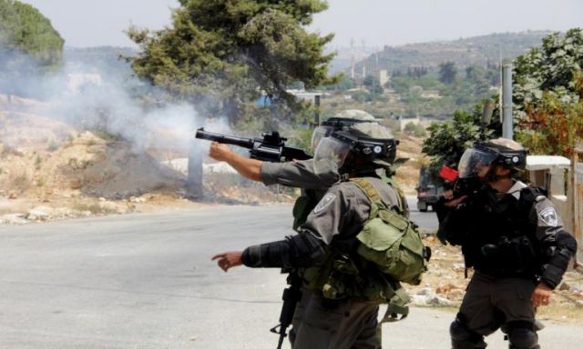 عاجل : إصابة 20 فلسطينيا فى اشتباكات مع قوات الاحتلال بالقدس