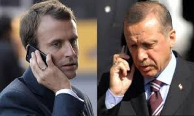 عبر اتصال هاتفي.. ماكرون واردوغان يبحثان الوضع الأمني والسياسي بسوريا