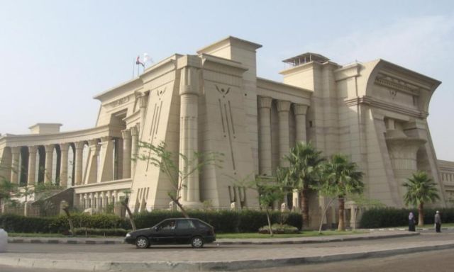 رئيس المحكمة الدستورية : مصر تسعى للإنطلاق لغد مشرق مع الأشقاء العرب
