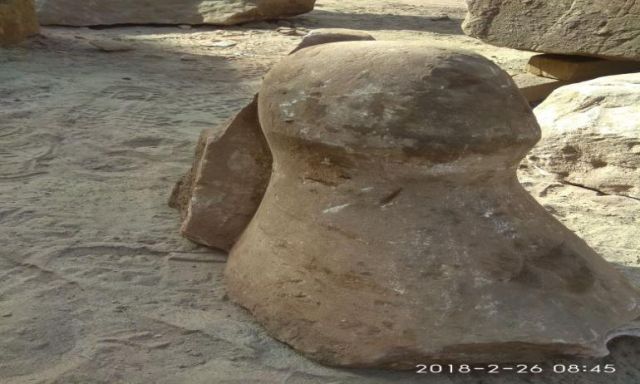 الكشف عن أجزاء من تمثال للملك رمسيس الثاني بمعبد كوم أمبو بأسوان