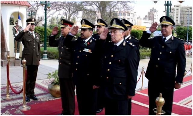 فى ذكرى يوم الشهيد .. مدير أمن الإسكندرية يضع  إكليل الزهور على النصب التذكارى للقوات المسلحة