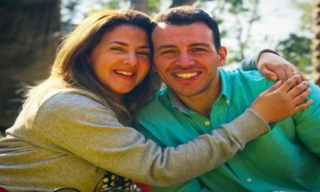 دنيا سمير غانم تنشر صورة رومانسية بصحبة زوجها وتعلق: ”الحب كله”