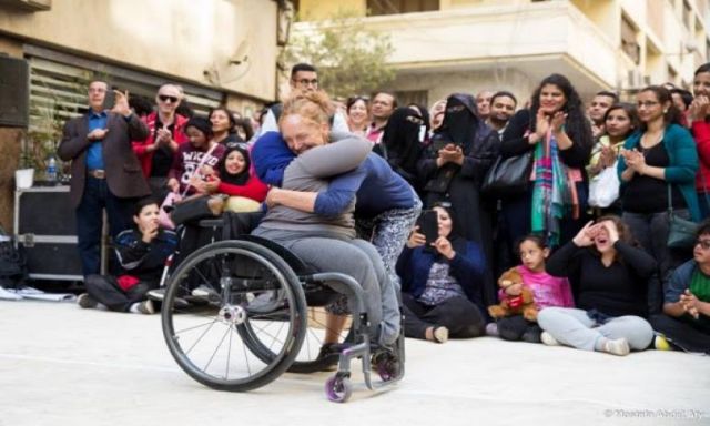 دي-كاف يسعى لدمج الفئات المهمشة ومتحدي الإعاقة في برامجه  وسيد رجب وأحمد مالك ويسرا اللوزي يدعو الجميع لدعم مبادرة "الفن للجميع"