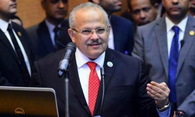 رئيس جامعة القاهرة: حولنا الإجراءات المالية إلي نظام إلكترونى لضمان الإصلاح المالي والإداري