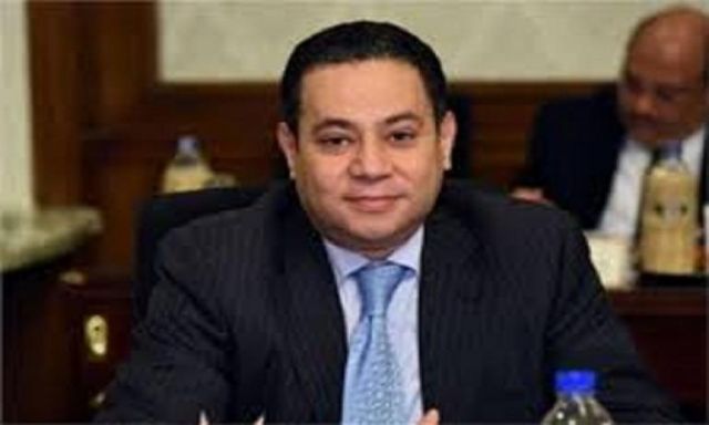وزير قطاع الأعمال العام يهنئ  الرئيس عبد الفتاح السيسى لفوزه بفترة رئاسية ثانية