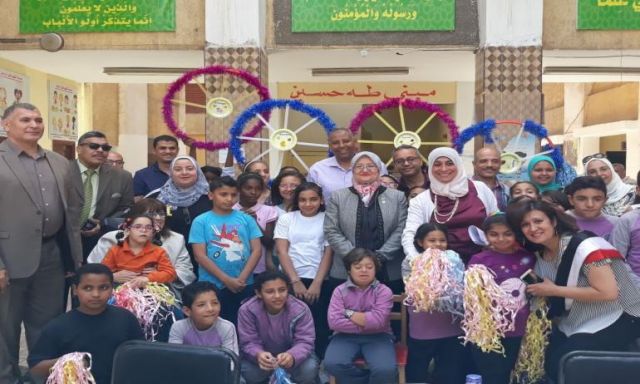 التعليم: تنظم زيارة لمدرسة الشهيد لواء طارق المرجاوي للاطلاع على تجربة الدمج