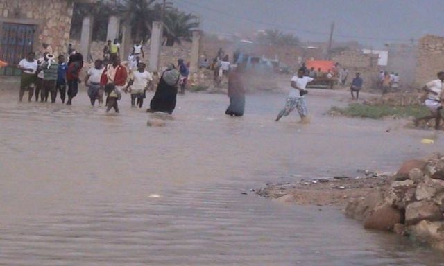 ارتفاع عدد ضحايا إعصار ماكانو الذى ضرب جزيرة سقطرى اليمنية إلى 40 مفقودا