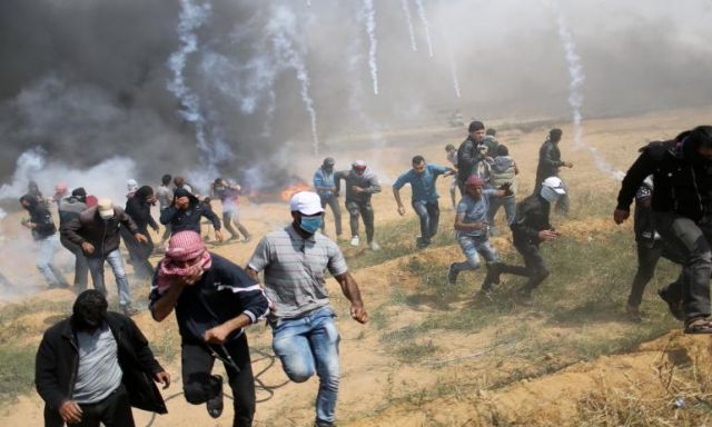 إصابة موظفين فلسطينيين برصاص الجيش الإسرائيلي