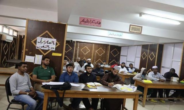 ”البحوث الإسلامية” ينظم 215 محاضرة لمراجعة المواد الدراسية للطلاب الوافدين
