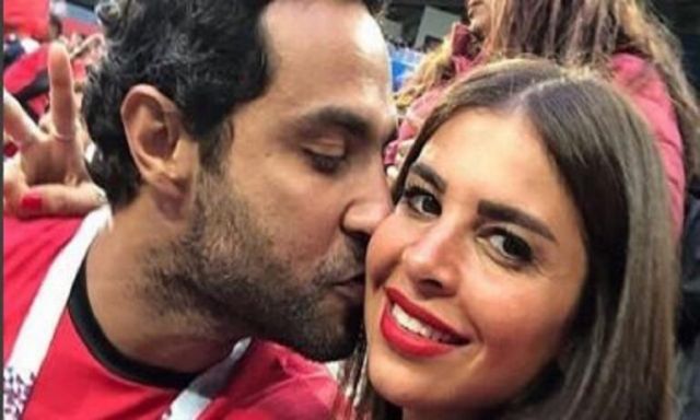 صورة.. قبلة كريم فهمى لزوجته تشعل مواقع التواصل الاجتماعي