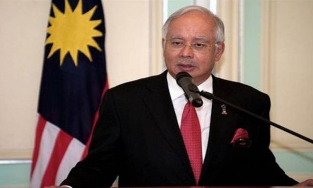 اعتقال نجيب عبد الرزاق رئيس وزراء ماليزيا السابق