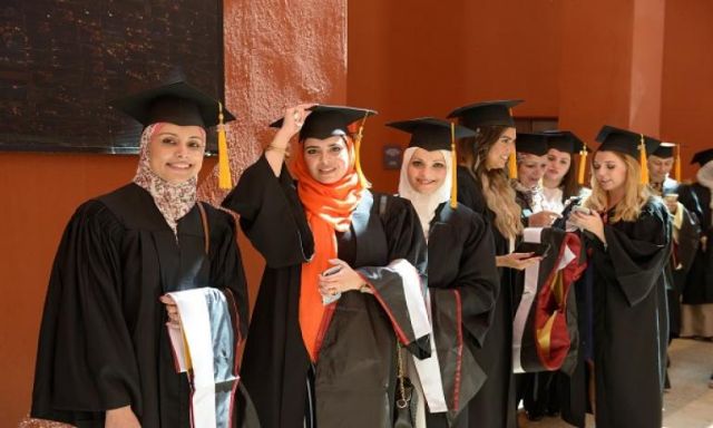الجامعة الأمريكية بالقاهرة تحتفل بتخريج دفعات جديدة للبكالوريوس والدراسات العليا‎