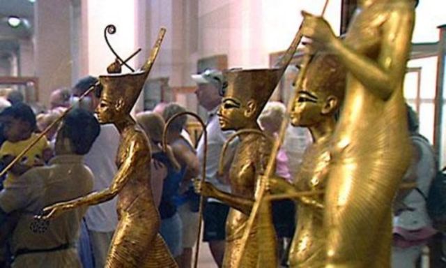وزير الأثار يفتتح اليوم معرض الآثار المصرية في موناكو