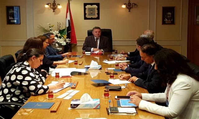 وزير قطاع الأعمال العام يبحث مع غرفة التجارة الأمريكية بالقاهرة أوجه التعاون المشترك