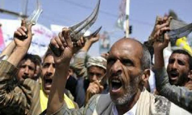 الحوثيون يجبرون الأهالي على ترك منازلهم في الحديدة