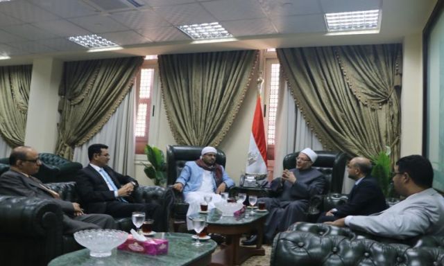 المفتي يستقبل وزير الأوقاف اليمني لبحث تعزيز التعاون الديني بين الدار واليمن